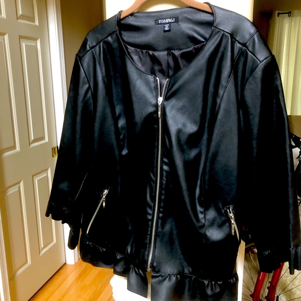 Women’s Black Jacket with 3/4 Sleeve’s